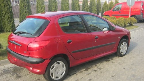 Dezmembram Peugeot 206 1999