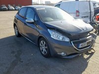 Dezmembram Peugeot 208 2015 Cod motor: HMZ (EB2F) 82 CP