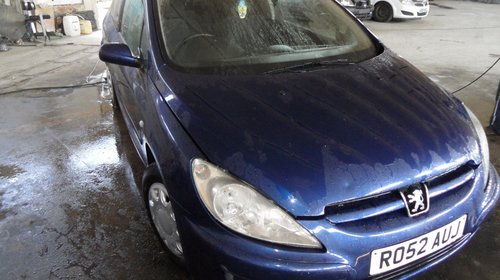 Dezmembram Peugeot 307 2 usi 2.0 benzina