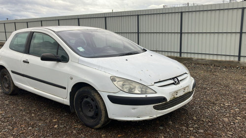 Dezmembram Peugeot 307 [2001 - 2005] Hatchback 5-usi 1.4 HDi MT (68 hp)