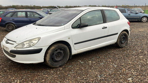 Dezmembram Peugeot 307 [2001 - 2005] Hatchback 5-usi 1.4 HDi MT (68 hp)