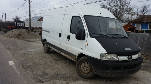 Dezmembram Peugeot boxer 2.8 jtd 2002