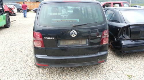 Dezmembram piese pentru VW Touran 2007