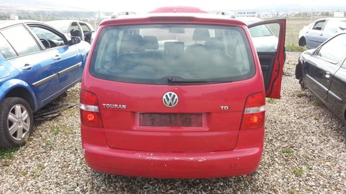 Dezmembram piese pentru VW Touran 2007