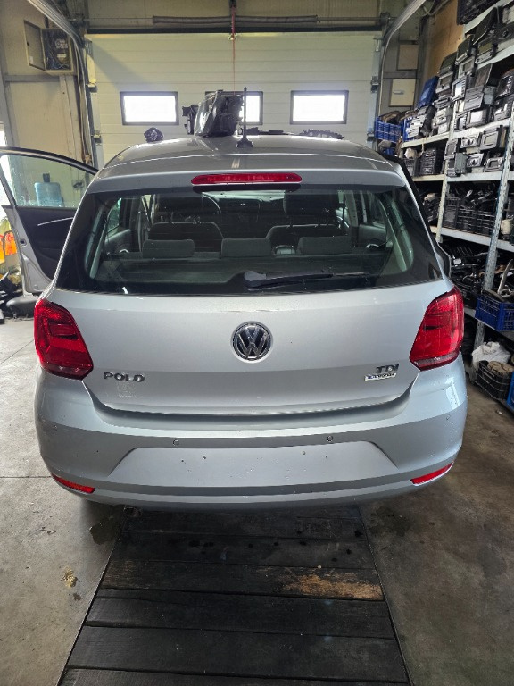 Dezmembram Polo 6R 1.4 TDI Euro 6 Cod CUS