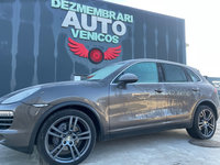 Dezmembram Porsche Cayenne 3.0 d 240 cp An 2012