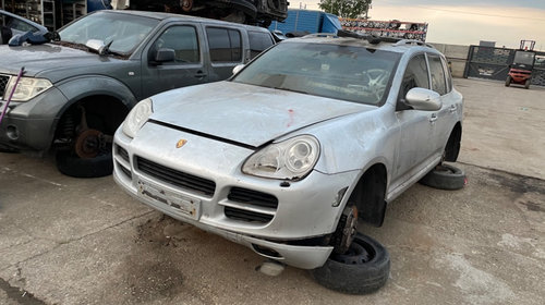 Dezmembram porsche cayenne 4.5 v8 An 2006