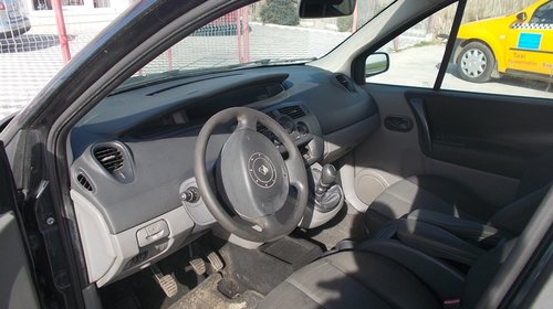 Dezmembram Renaul scenic 2005 1.9 DCI