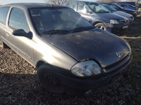 Dezmembram Renault Clio 2 [1998 - 2005] Hatchback 3-usi 1.6 MT (107 hp)