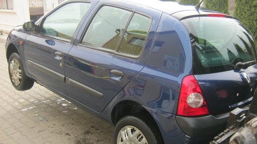 Dezmembram Renault Clio 2, 2002 1,5 DCI