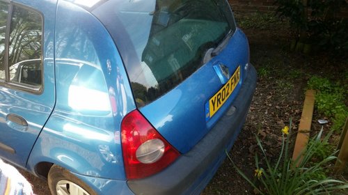 Dezmembram Renault Clio 2 hatchback 1.5 dci