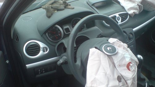 Dezmembram Renault Clio 2007, 1.2 55kw