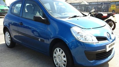 Dezmembram renault clio 3,1,5 dci ,diesel eur