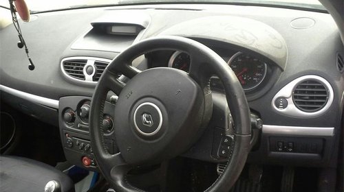 Dezmembram renault clio 3,1,5 dci,euro 4,manuala in 4 usi din 2008