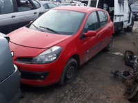 Dezmembram Renault Clio 3, an 2007, 1.5 DCI