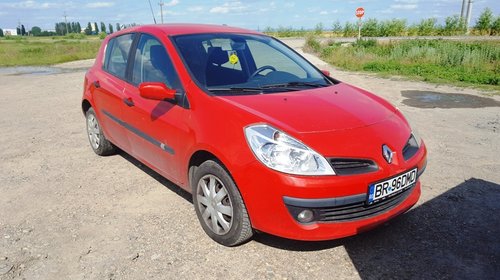 Dezmembram Renault Clio 3 - hatchback - 1.4i 