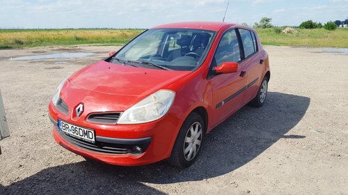 Dezmembram Renault Clio 3 - hatchback - 1.4i - 2006