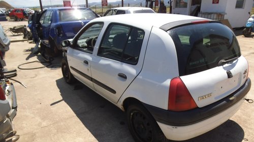 Dezmembram renault clio din 1998-1,2 benzina