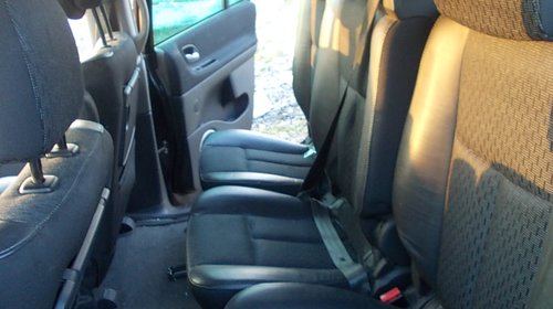 dezmembram renault espace din 2005 - 2,2 DCI