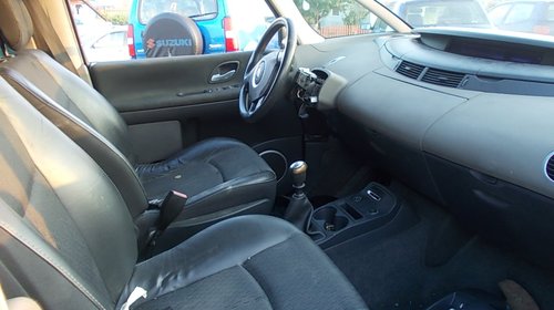 dezmembram renault espace din 2005 - 2,2 DCI