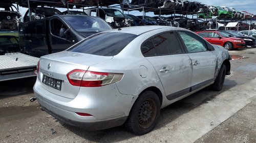 Dezmembram Renault Fluence 2010 1.5 dci K9K 830 63kw