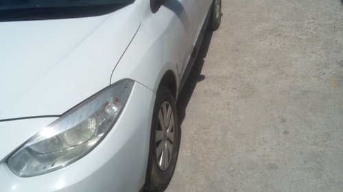 Dezmembram Renault Fluence 2011 1.5 DCI K9K 834