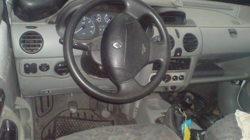 Dezmembram Renault Kangoo 2003, 1.9 D