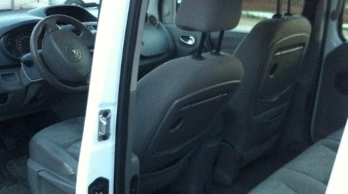 Dezmembram renault kangoo din 2009-1,5 dci