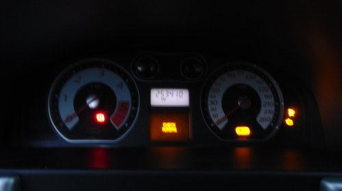 Dezmembram Renault Laguna 2, 2.0 DCI, Tip Motor M9R-C7-60, An fabricatie 2006