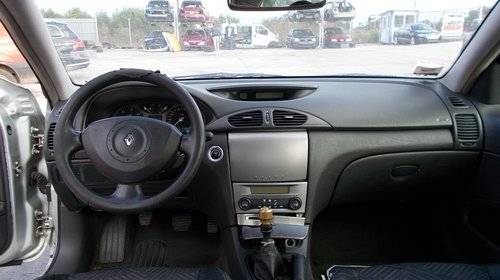 Dezmembram Renault Laguna II 1.9DCi