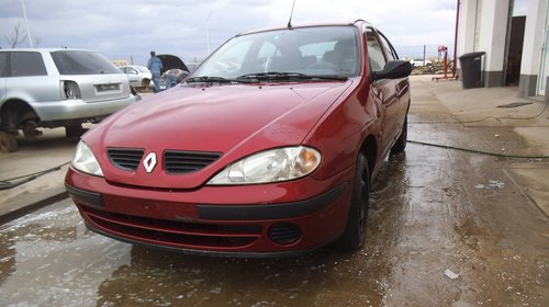 Dezmembram renault megane din 1999-1,4 benzina