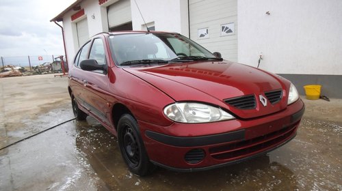 Dezmembram renault megane din 1999-1,4 benzin