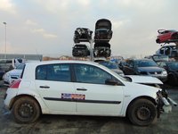 Dezmembram Renault Megane II , 1.5 DCI , tip motor K9K 722 , fabricatie 2004