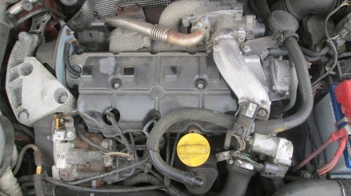 Dezmembram Renault Megane II Hatchback, motor 1.9DCi