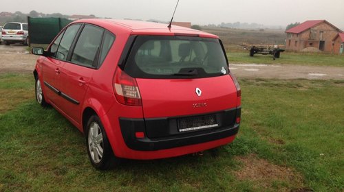 Dezmembram Renault Megane Scenic 1.5 DCI , An 2004