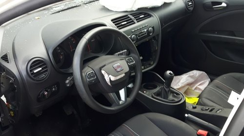 Dezmembram seat leon 1p an 2012