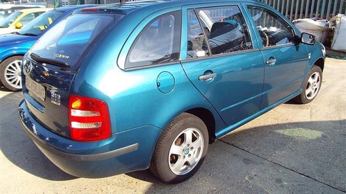 dezmembram skoda fabia 1,2 ,benzina din 2004