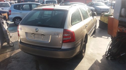 Dezmembram Skoda octavia 2 1.6 benz bgu combi 2007