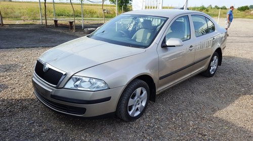 Dezmembram Skoda Octavia 2 - 2.0 d - BKD