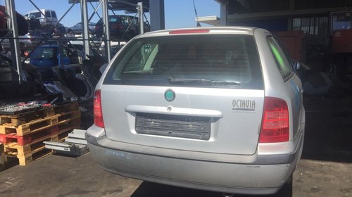 Dezmembram Skoda Octavia I break