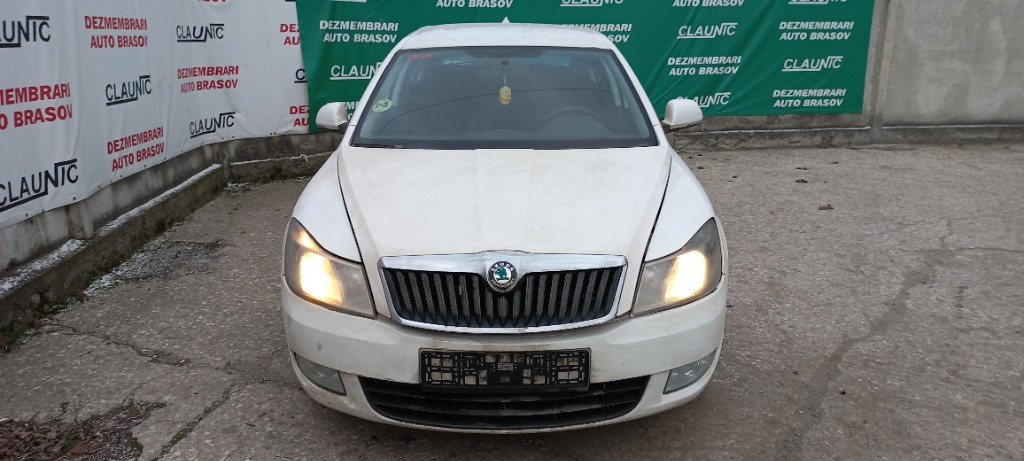 Dezmembram Skoda Octavia II 1.6 TDI CAYC cod cutie LHW