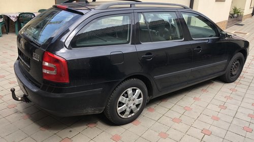 Dezmembram Skoda Octavia II 2007 2.0 tdi bmm 6+1T cod kns avant 2007 cod culoare 9910