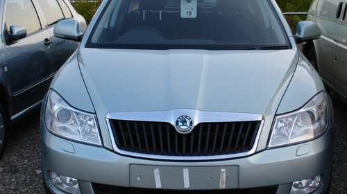 Dezmembram skoda octavia II facelift 2009