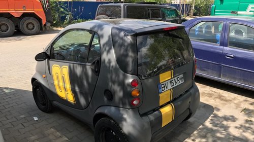 Dezmembram Smart fortwo 0.6 benzina 2001 panoramic facelift