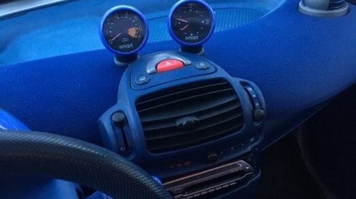 Dezmembram Smart fortwo 0.6 benzina 2001 panoramic facelift