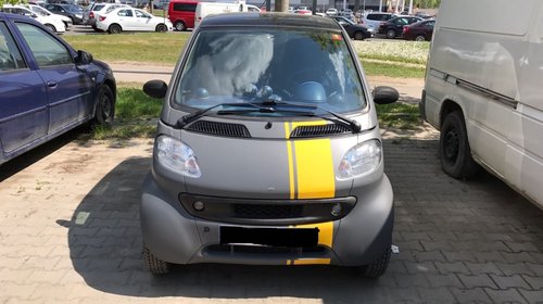 Dezmembram Smart fortwo 0.6 benzina 2001 pano