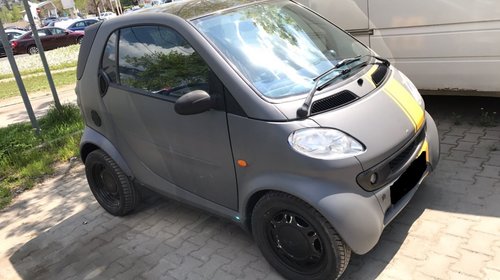 Dezmembram Smart fortwo 0.6 benzina 2001 panoramic facelift