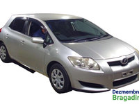 Dezmembram Toyota Auris [2006 - 2010] Hatchback 5-usi 1.4 D-4D 5MMT (90 hp)