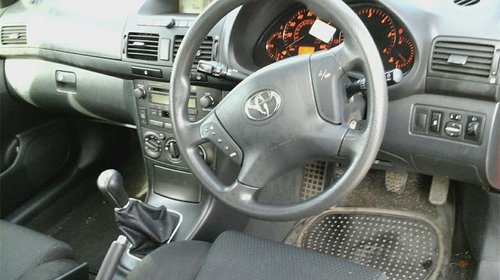 Dezmembram toyota avensis,break,variant,2,0 diesel din 2006