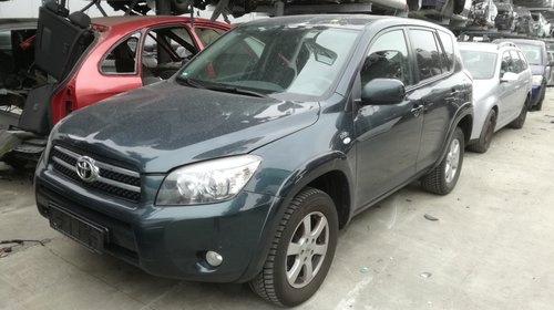 Dezmembram toyota rav 4 fab.2007